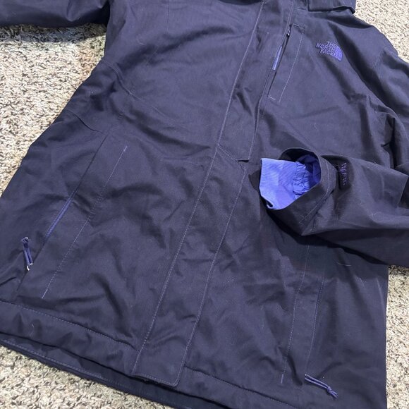 The North Face Womens M Purple Hooded Waterproof Jacket W/ Fleece Lined Interior - Picture 4 of 8